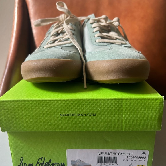 Sam Edelman
Women's Ivey Low Top Sneakers - Picture 8 of 10